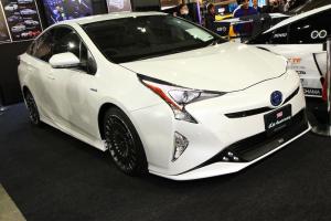 2016 Toyota Prius by TRD